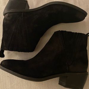 Splendid distressed booties